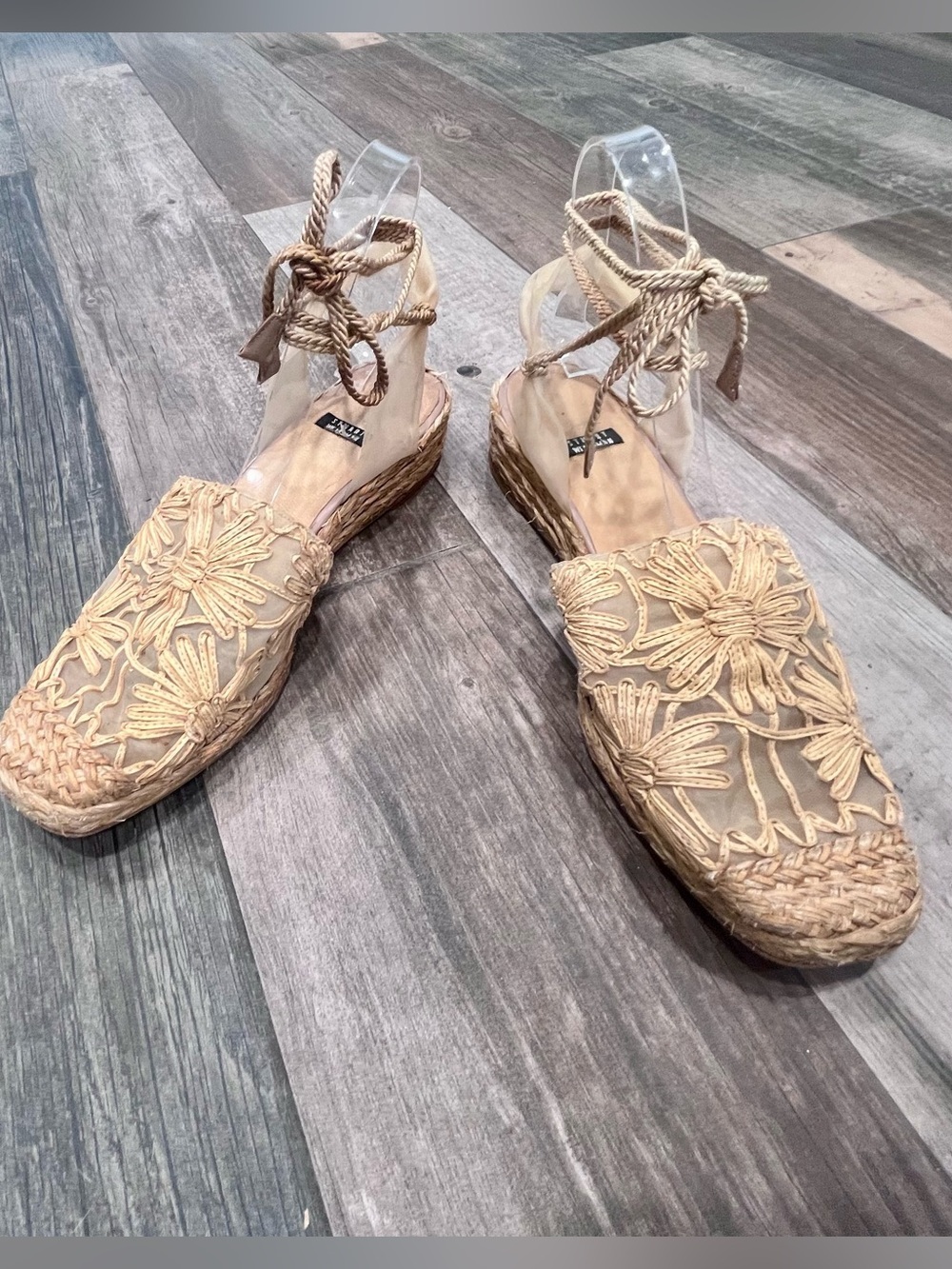 Stuart Weitzman Espadrille Organza Mesh Embroidered Ankle Tie Floral Sandal Sz 9